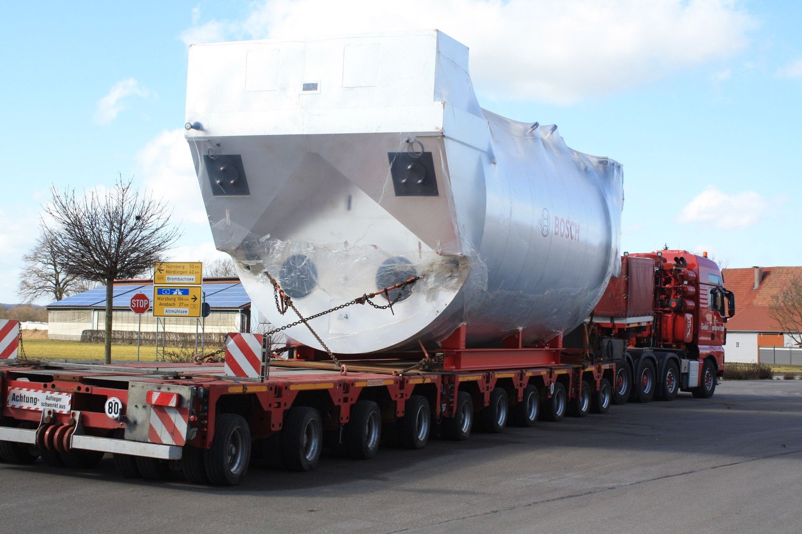 Schwertransport_Kessel